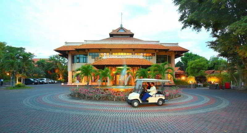 Equator Otel Surabaya Dış mekan fotoğraf